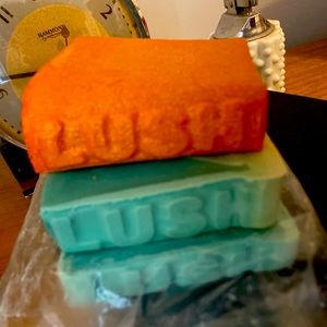 LUSH 3x soaps (2x Snowcake + 1x Golden Pear)